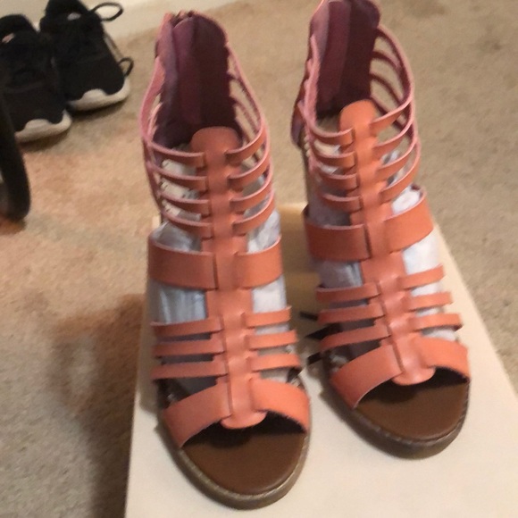 Madison by Shoedazzle heels - Picture 1 of 4